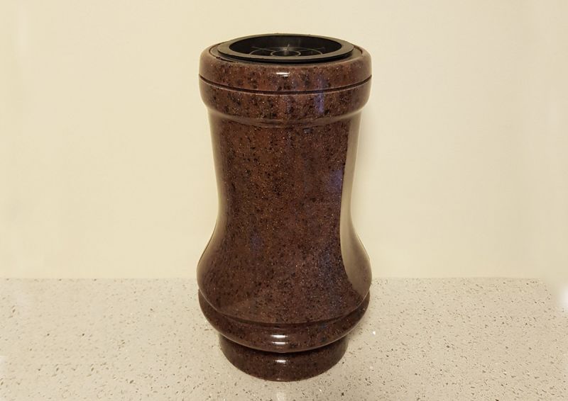 Akmens masės vaza (VAZ7)